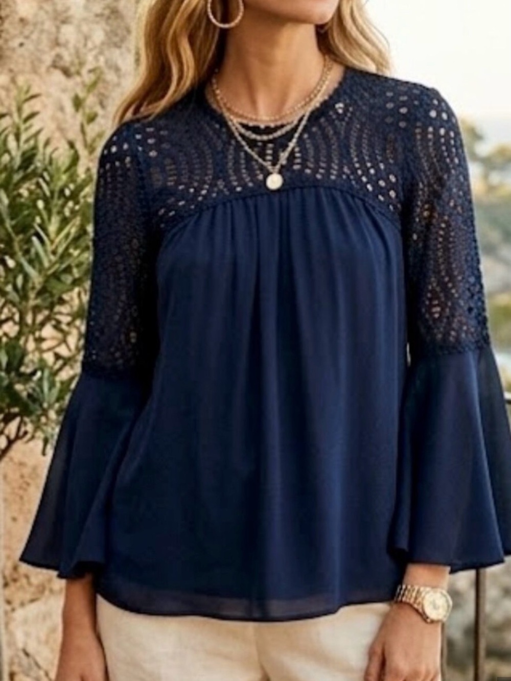 Lily Pulitzer Amenna Flounce Crochet Yoke Bell Sleeve Top Size 6 Navy Blue